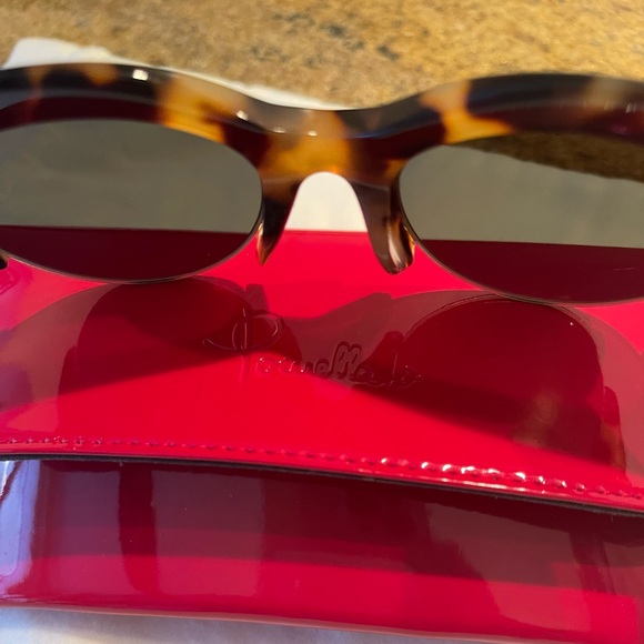 Pomellato tortoise shell gold accent cat’s eye sunglasses with case. NWOT - Picture 4 of 7